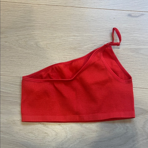 Red One-Shoulder Ribbed Crop Top - Picture 2 of 3